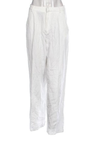Pantaloni de femei Zara, Mărime S, Culoare Alb, Preț 75,99 Lei, #137855363