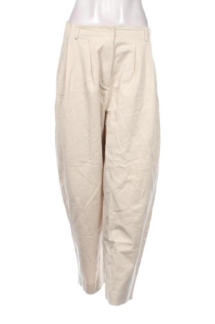 Pantaloni de femei Mohito, Mărime M, Culoare Bej, Preț 78,00 Lei, #137861822