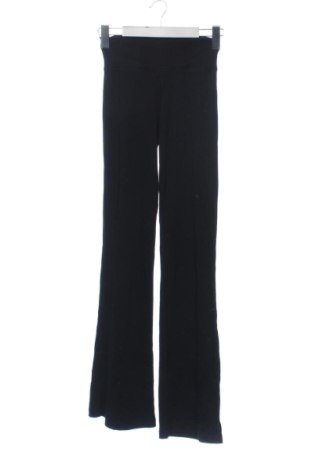 Pantaloni de femei Bershka, Mărime XXS, Culoare Negru, Preț 66,95 Lei, #137871475