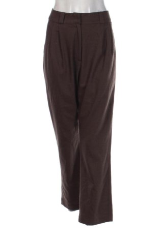 Damskie spodnie Plus, Rozmiar M, Kolor Brązowy, Cena 103,83 zł, #137875157