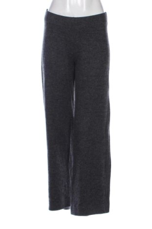 Dámské kalhoty  Pull&Bear, Velikost L, Barva Šedá, Cena  267,00 Kč, #137884268