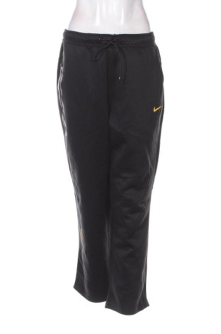 Дамско спортно долнище Nike, Размер XL, Цвят Черен, Цена 35,79 €, #137884748