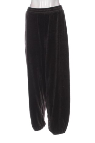 Női sport nadrág Ulla Popken, Méret 3XL, Szín Fekete, Ár 6 819 Ft, #137865966