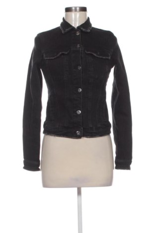 Dámská bunda  Bershka, Velikost S, Barva Černá, Cena  339,00 Kč, #137874887