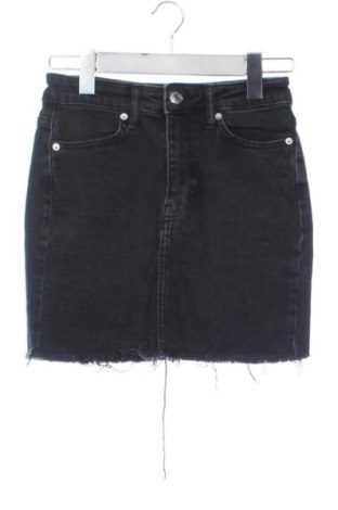 Пола Bershka, Размер XS, Цвят Черен, Цена 10,00 €, #137887219