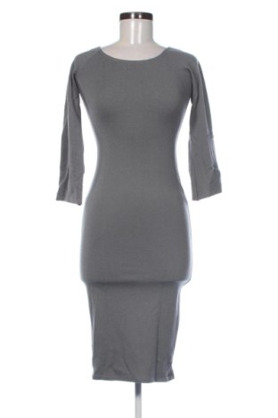 Rochie Pull&Bear, Mărime M, Culoare Gri, Preț 104,98 Lei, #137878416