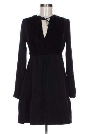 Šaty  Pinko, Veľkosť M, Farba Čierna, Cena  122,00 €, #137884172