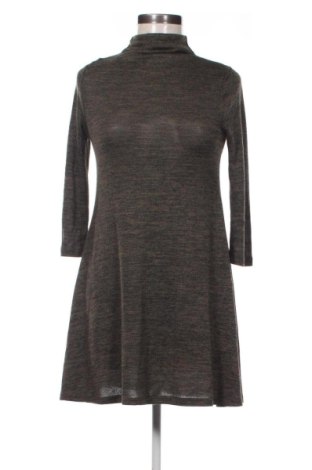 Рокля Forever 21, Размер M, Цвят Зелен, Цена 14,00 €, #137900896