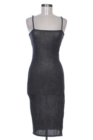 Šaty  Boohoo, Velikost XS, Barva Stříbrná, Cena  447,00 Kč, #137872144
