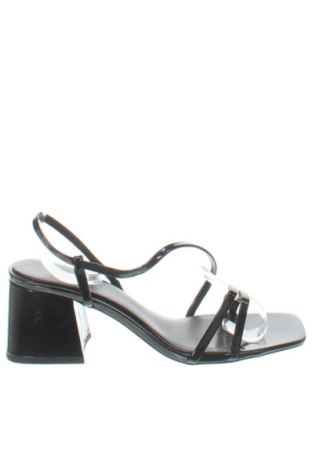 Сандали Zara, Размер 39, Цвят Черен, Цена 26,00 €, #137896587