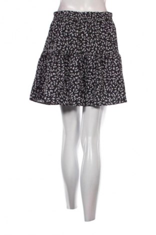 Пола SHEIN, Размер L, Цвят Черен, Цена 8,18 €