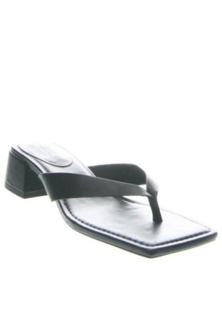 Γυναικείες παντόφλες Pull&Bear, Μέγεθος 38, Χρώμα Μαύρο, Τιμή 14,99 €