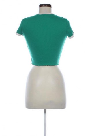 Dámská halenka Bershka, Velikost M, Barva Zelená, Cena  189,00 Kč