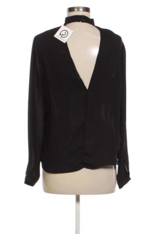Дамска блуза Envii, Размер M, Цвят Черен, Цена 3,06 €