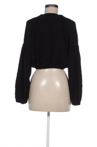 Dámská halenka Pull&Bear, Velikost M, Barva Černá, Cena  219,00 Kč