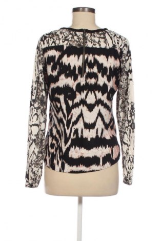 Dámská halenka VILA, Velikost S, Barva Vícebarevné, Cena  69,00 Kč