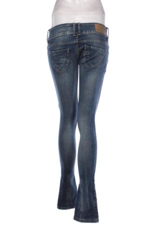 Γυναικείο Τζίν Bershka, Μέγεθος M, Χρώμα Μπλέ, Τιμή 27,80 €