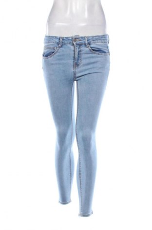 Dámske džínsy  Pull&Bear, Veľkosť M, Farba Modrá, Cena  4,95 €