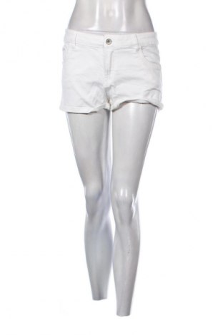 Dámské kraťasy  Clockhouse, Velikost M, Barva Bílá, Cena  119,00 Kč