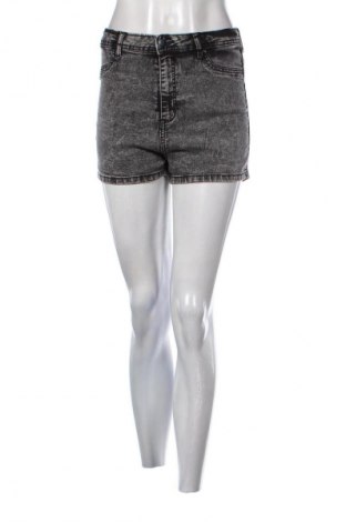 Női rövidnadrág Cropp, Méret M, Szín Fekete, Ár 2 402 Ft