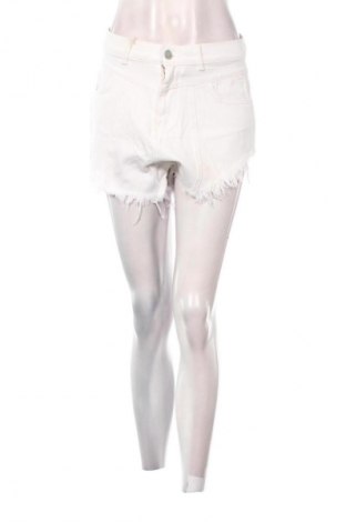 Дамски къс панталон HINNOMINATE, Размер M, Цвят Бял, Цена 19,94 €