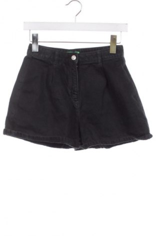 Damskie szorty United Colors Of Benetton, Rozmiar XS, Kolor Czarny, Cena 66,99 zł