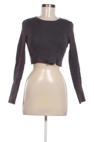 Damenpullover Bershka, Größe L, Farbe Grau, Preis 8,99 €