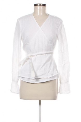 Γυναικείο τοπ ONLY, Μέγεθος S, Χρώμα Λευκό, Τιμή 6,99 €