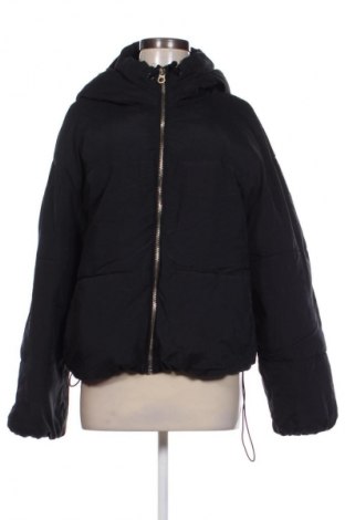 Dámská bunda  Bershka, Velikost L, Barva Černá, Cena  719,00 Kč