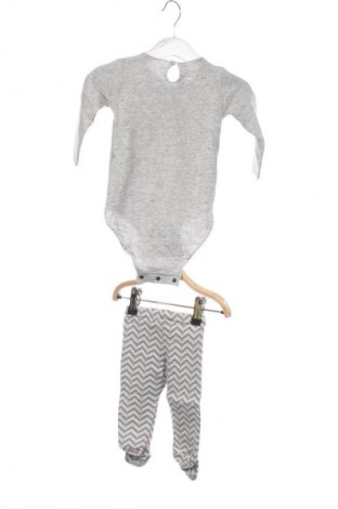 Kinder - Set Latte, Größe 6-9m/ 68-74 cm, Farbe Grau, Preis 31,99 €