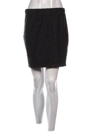 Sukně Edc By Esprit, Velikost M, Barva Černá, Cena  139,00 Kč