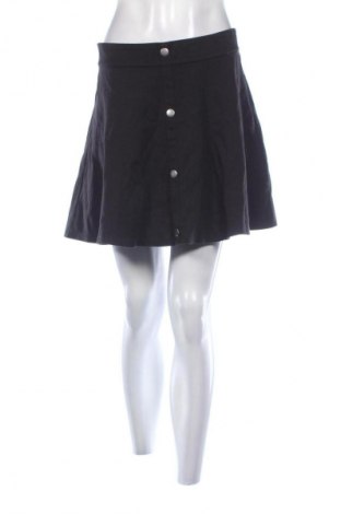 Пола Esmara, Размер M, Цвят Черен, Цена 2,04 €