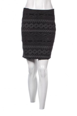 Sukně ONLY, Velikost L, Barva Černá, Cena  190,00 Kč