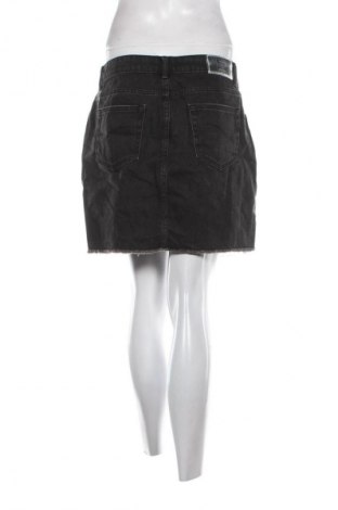 Пола ONLY, Размер M, Цвят Черен, Цена 7,66 €