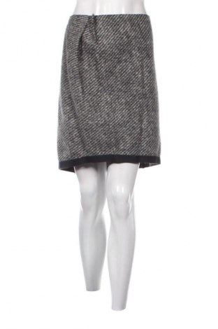 Sukně Sisley, Velikost M, Barva Vícebarevné, Cena  127,00 Kč