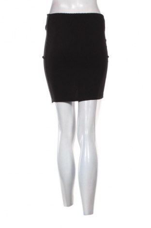 Пола Unbranded, Размер S, Цвят Черен, Цена 3,57 €