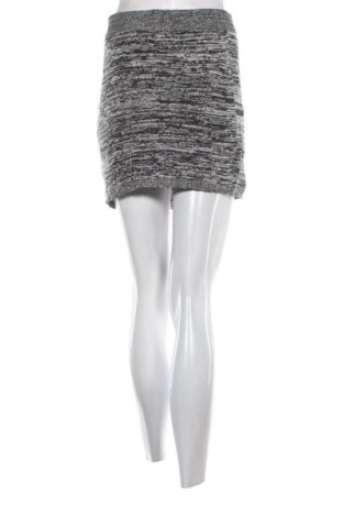 Пола VILA, Размер L, Цвят Многоцветен, Цена 2,04 €