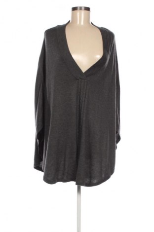 Pončo  Women, Velikost M, Barva Šedá, Cena  109,00 Kč