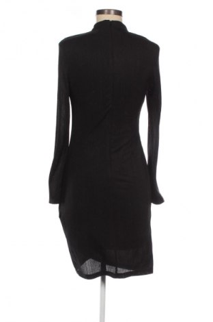 Рокля Allyson, Размер M, Цвят Черен, Цена 2,04 €