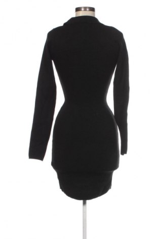 Šaty  Bershka, Velikost S, Barva Černá, Cena  229,00 Kč