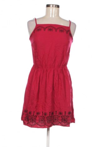 Šaty  George, Velikost M, Barva Červená, Cena  189,00 Kč