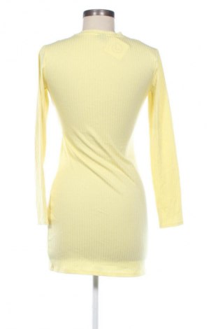 Šaty  Gina Tricot, Velikost M, Barva Žlutá, Cena  119,00 Kč