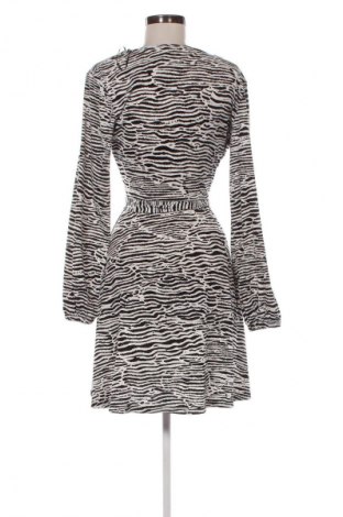 Šaty  H&M, Velikost S, Barva Vícebarevné, Cena  99,00 Kč