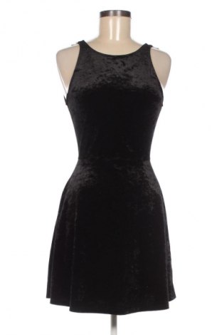 Šaty  H&M Divided, Velikost S, Barva Černá, Cena  299,00 Kč