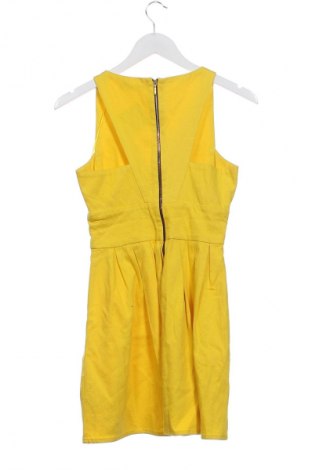 Φόρεμα Pull&Bear, Μέγεθος S, Χρώμα Κίτρινο, Τιμή 6,99 €