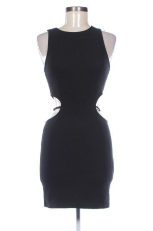 Šaty  Pull&Bear, Velikost M, Barva Černá, Cena  179,00 Kč