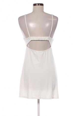 Šaty  Pull&Bear, Velikost M, Barva Bílá, Cena  229,00 Kč