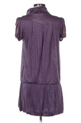 Šaty  Sisley, Velikost S, Barva Fialová, Cena  275,00 Kč