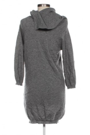 Šaty  Sisley, Veľkosť S, Farba Sivá, Cena  3,95 €