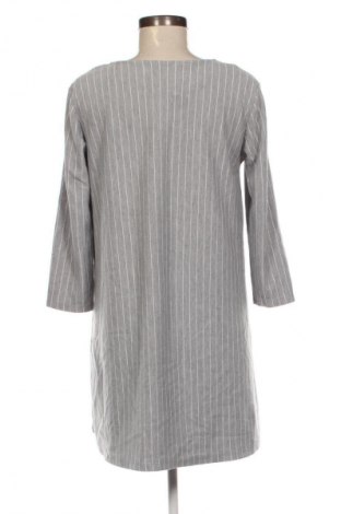 Šaty  Stradivarius, Velikost L, Barva Šedá, Cena  49,00 Kč